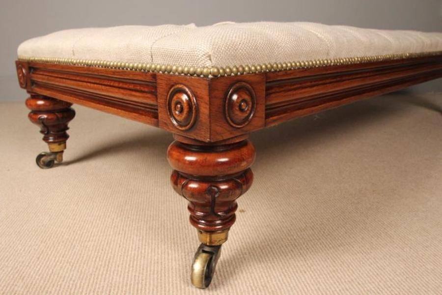 Stools & Ottomans