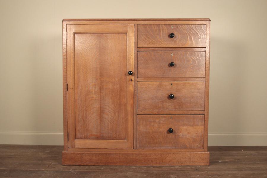 Superb Oak Side Cabinet