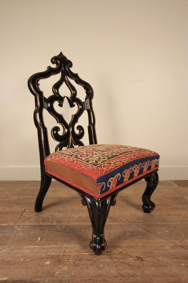 Small Aesthetic Lacquered & Gilt Chair