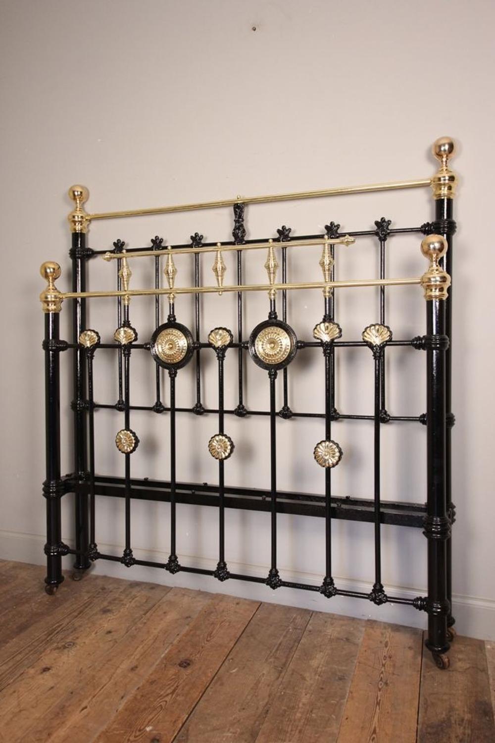 Stunning Victorian Double Brass & Iron Bed (4 ft 6