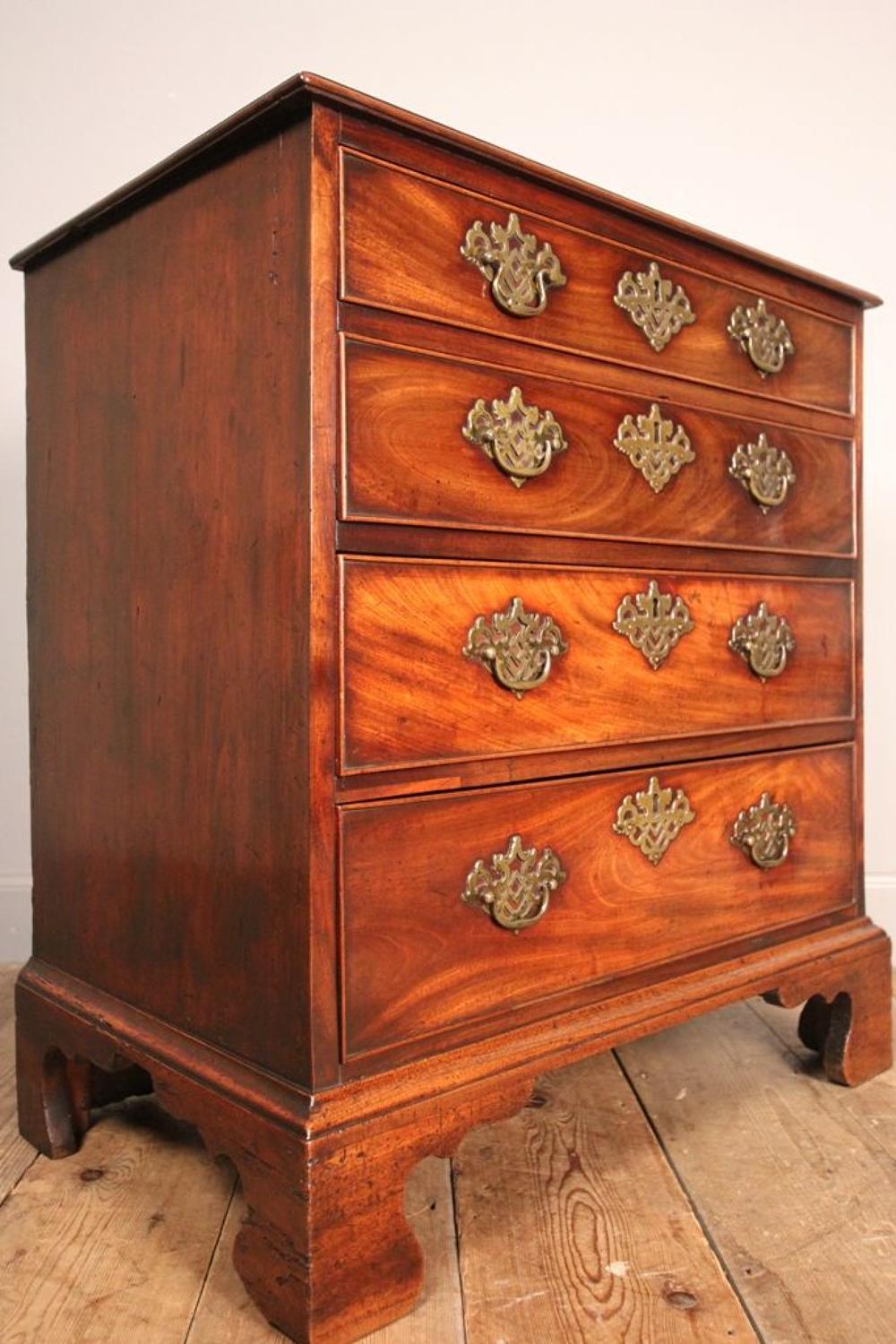 Superb Small 18th Century Mahogany Chest of Drawers