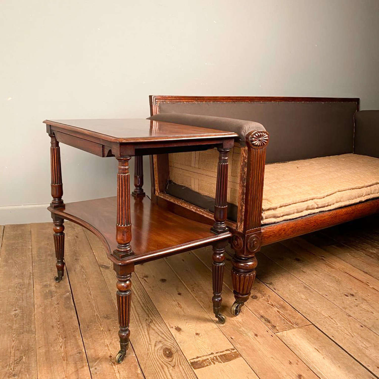 Fine George IV Mahogany Étagère - Manner of Gillows