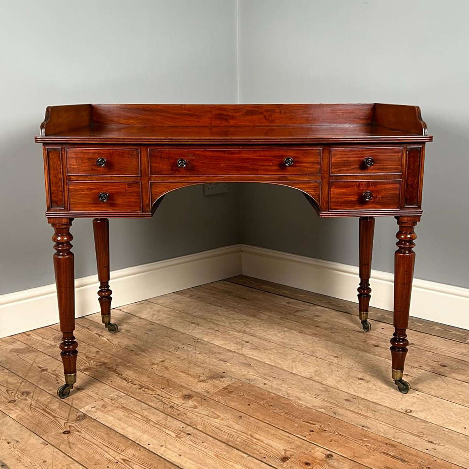 George IV Gillows Mahogany Dressing Table